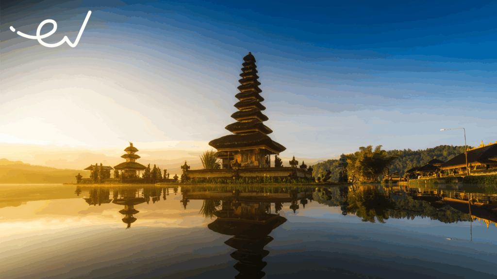 Digitalization is a new engine to boost the economy in Bali|Bali Digital Competitiveness Pillars|Bali's long-term target 2045|David Fernando Audy (Operating Partner at East Ventures) with I Wayan Koster (Governor of Bali)|Pilar daya saing digital Bali|Sasaran jangka panjang Bali 2045